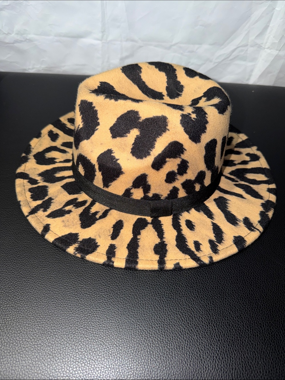 Women’s Leopard Print Fedora Hat - Black & Tan